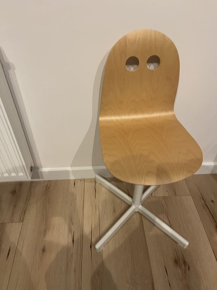 Krzesło do biurka dla dziecka Ikea