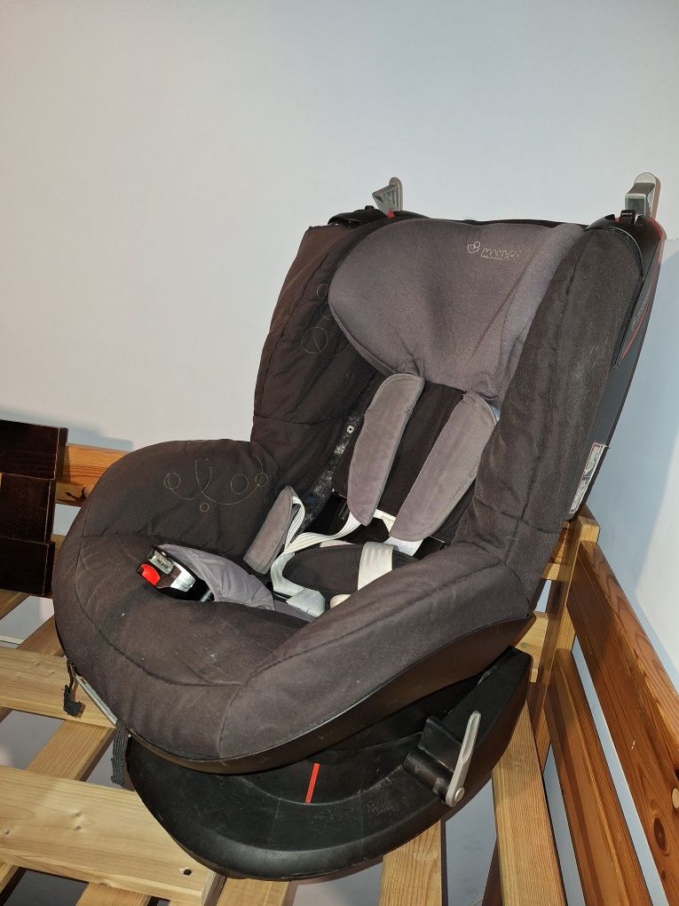 Krzesełko samochodowe dla dziecka maxi -cosi