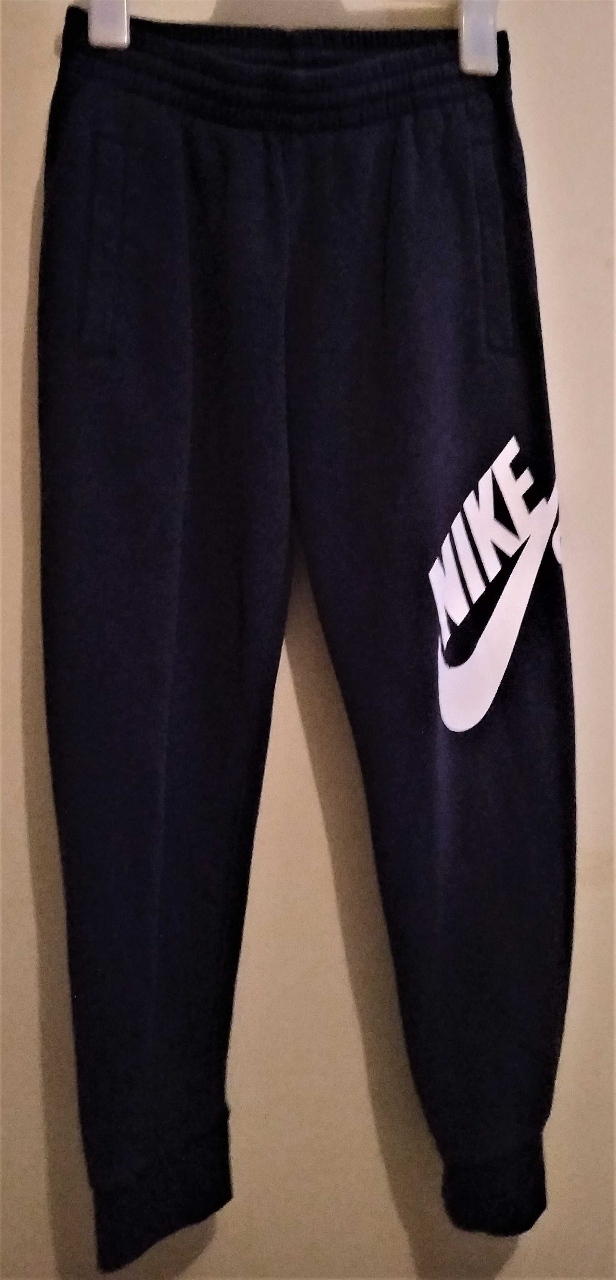 Conjunto Casaco Adidas camisola e calça Nike 8A