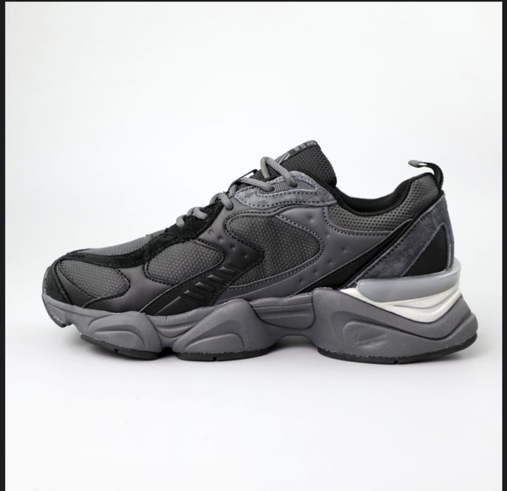 Кросівки чоловічі, термо вологостійкі.