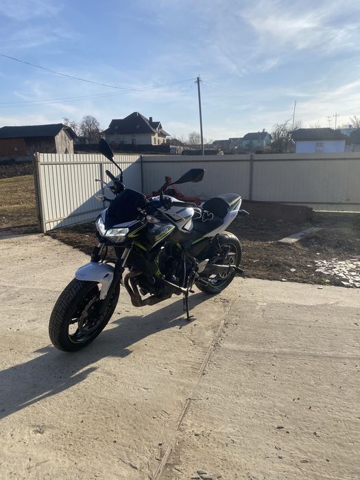 Kawasaki z650/білого кольору