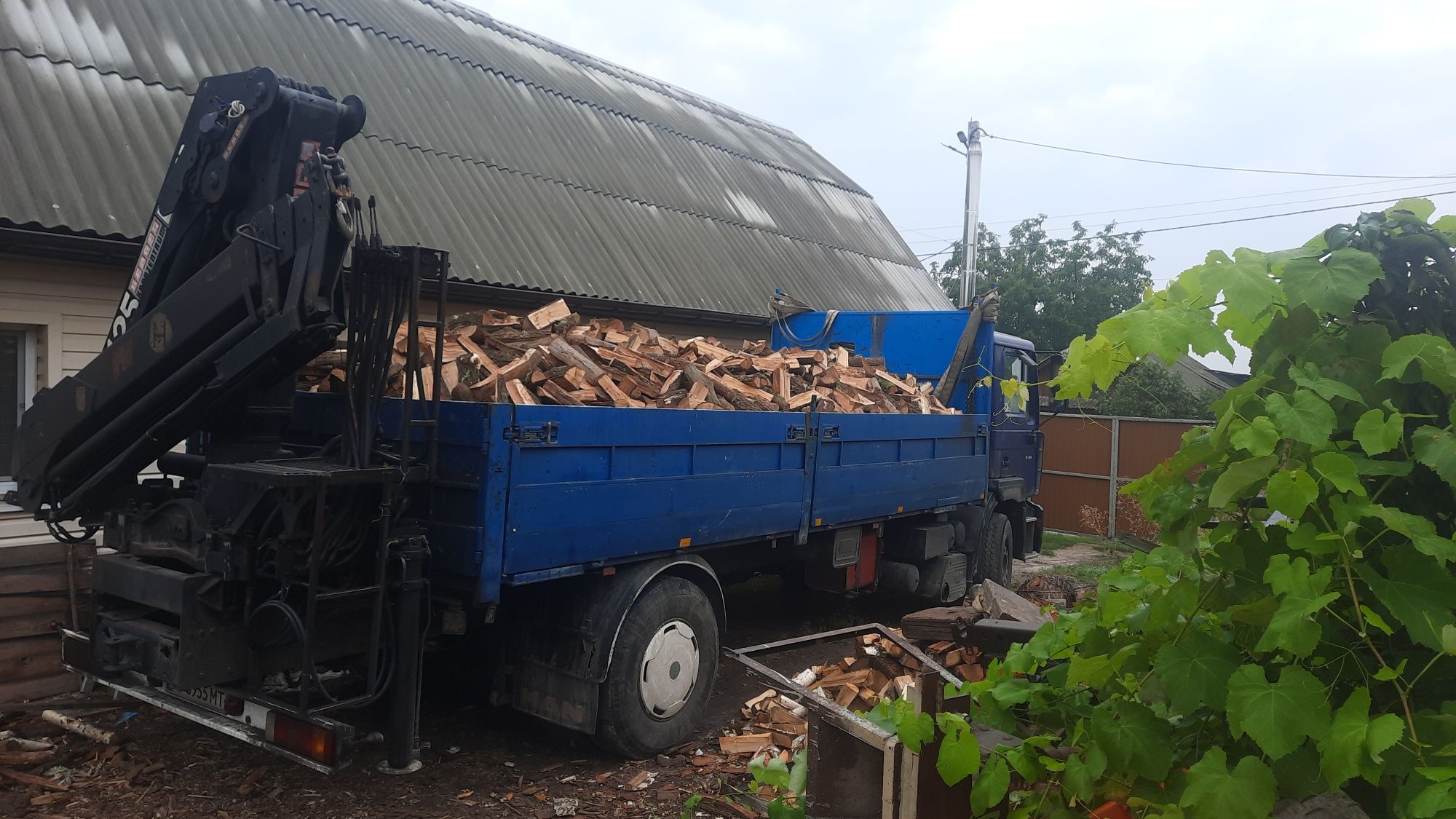 Продам дрова рубані,метровка.Доставка.Паливна пелета,брикет.Пісок,щебі