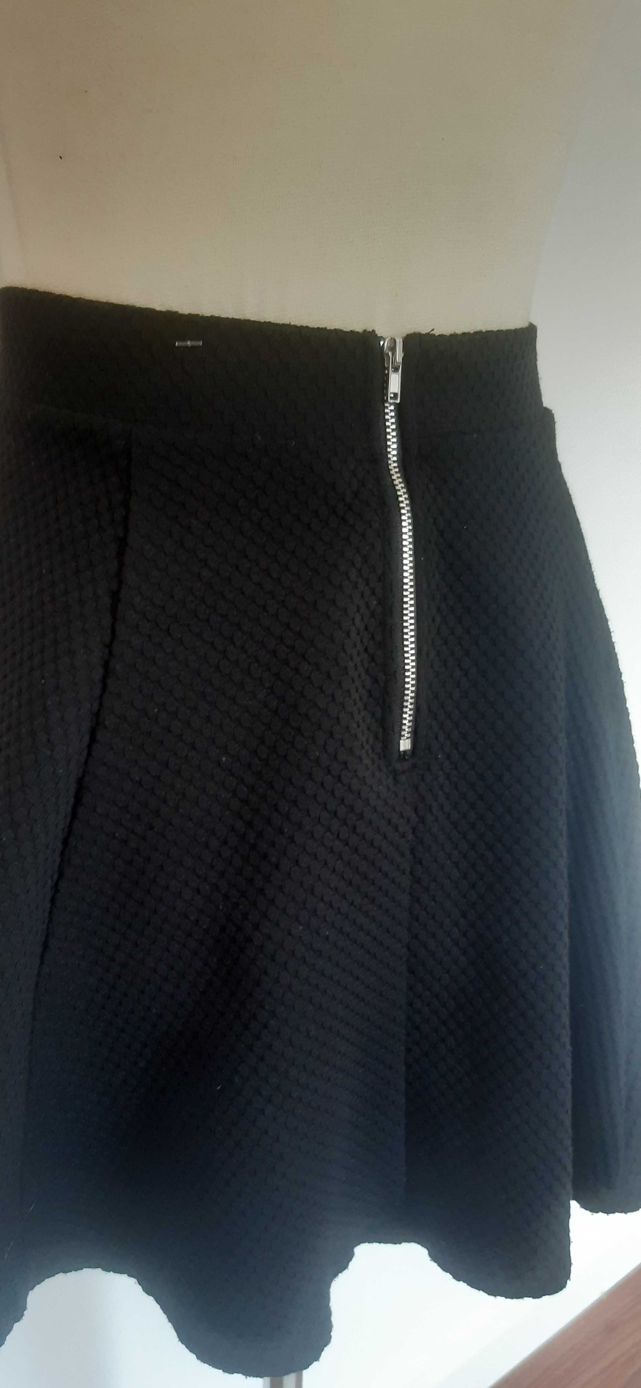 H&M xs spódnica czarna rozkloszowana