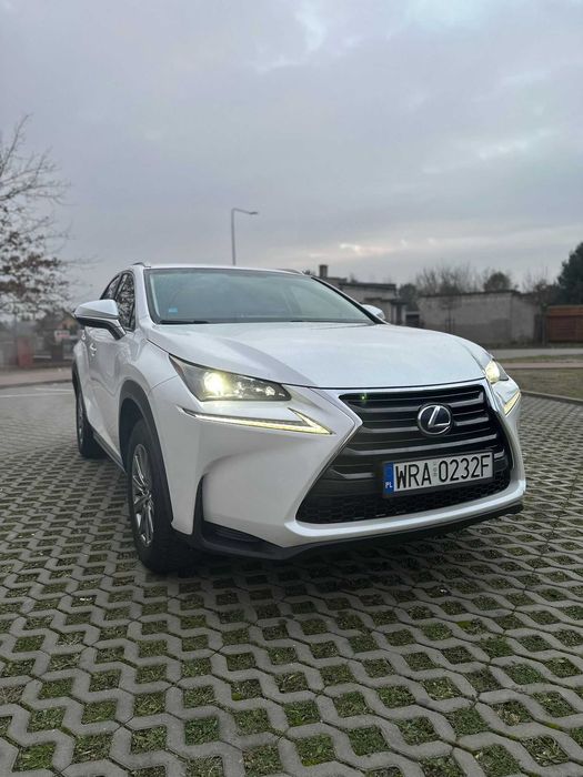 Lexus NX300H Hybryda
