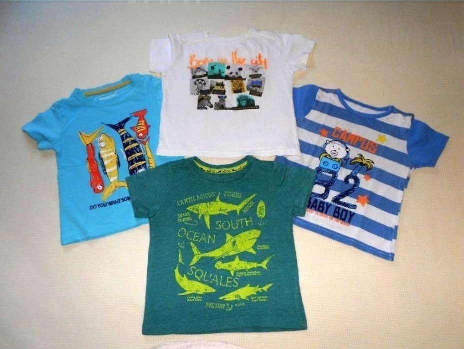 Calções e T-shirts