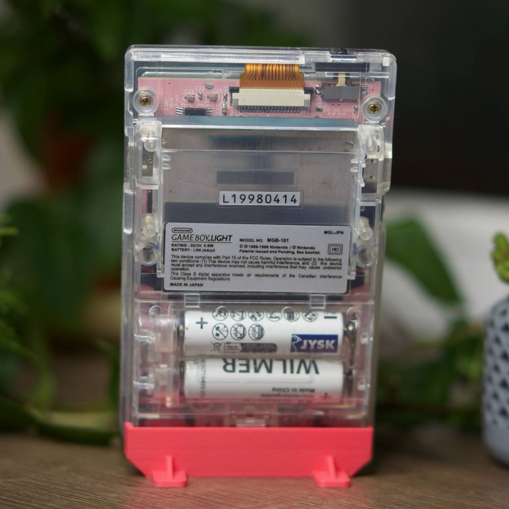 Рідкісна консоль Nintendo GameBoy Light
