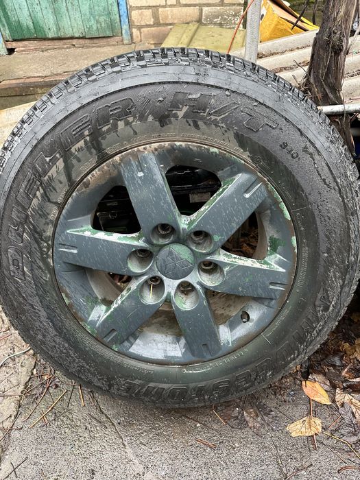 Продам пару колес 265/65 r17, в гарному стані