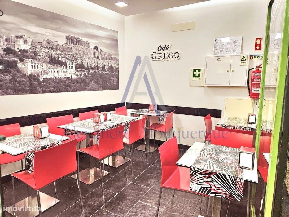 Negocio com alto rendimento no centro de Sesimbra