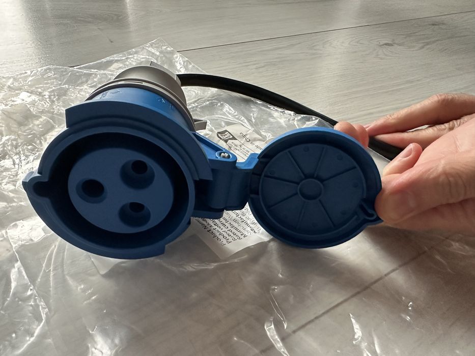 Перехідник для електроавтомобіля 32А/16А силова розетка 3 фази синя