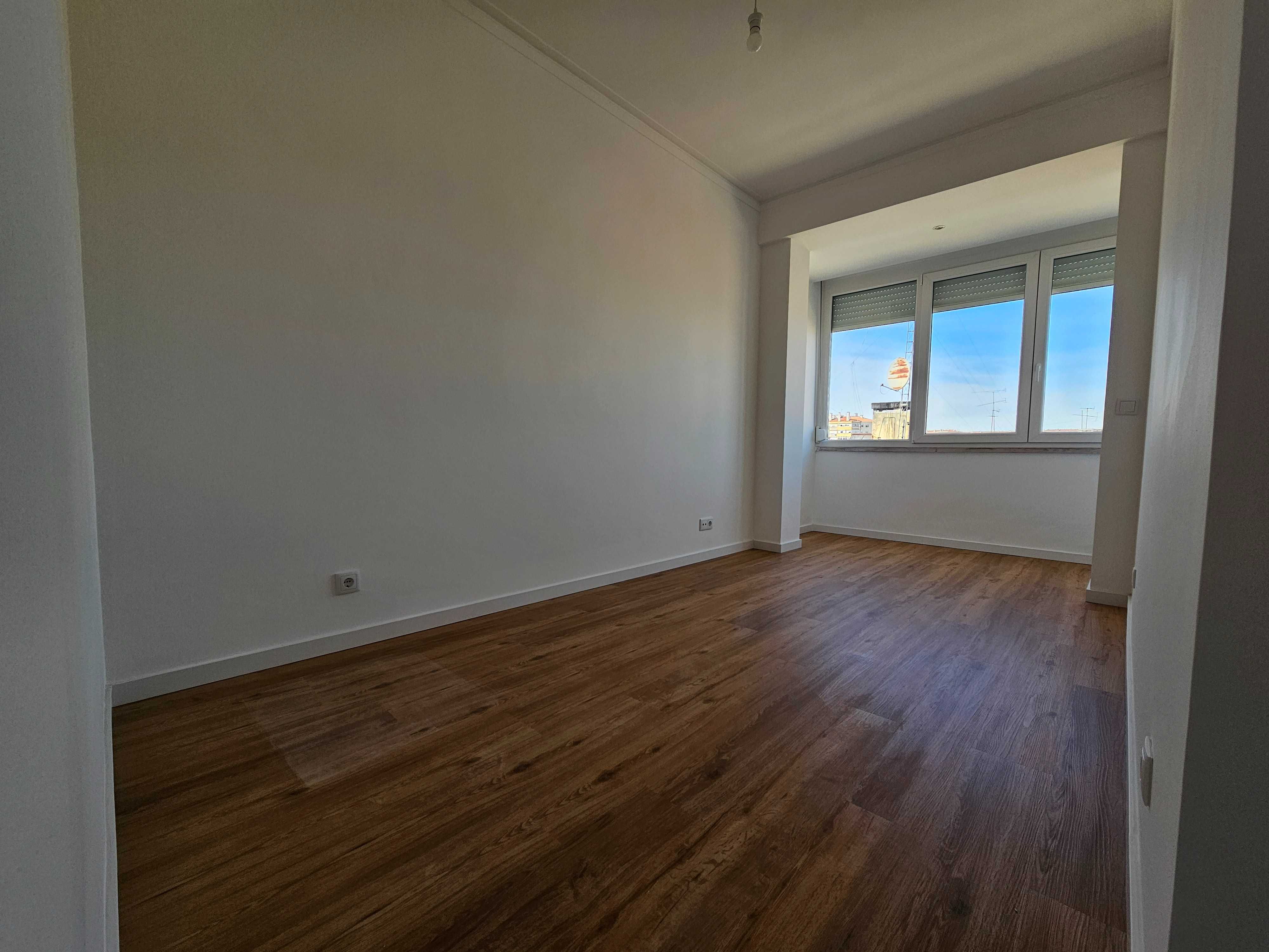 Apartamento T4 Totalmente Renovado Lumiar