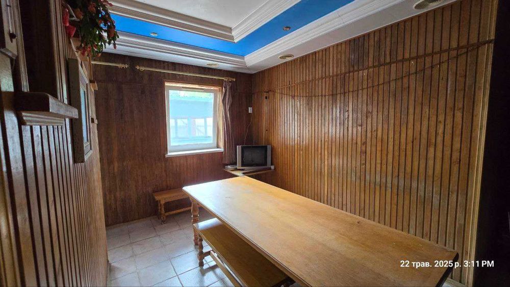 Продаж комерційної будівлі з лазнею, СТО та мотелем!