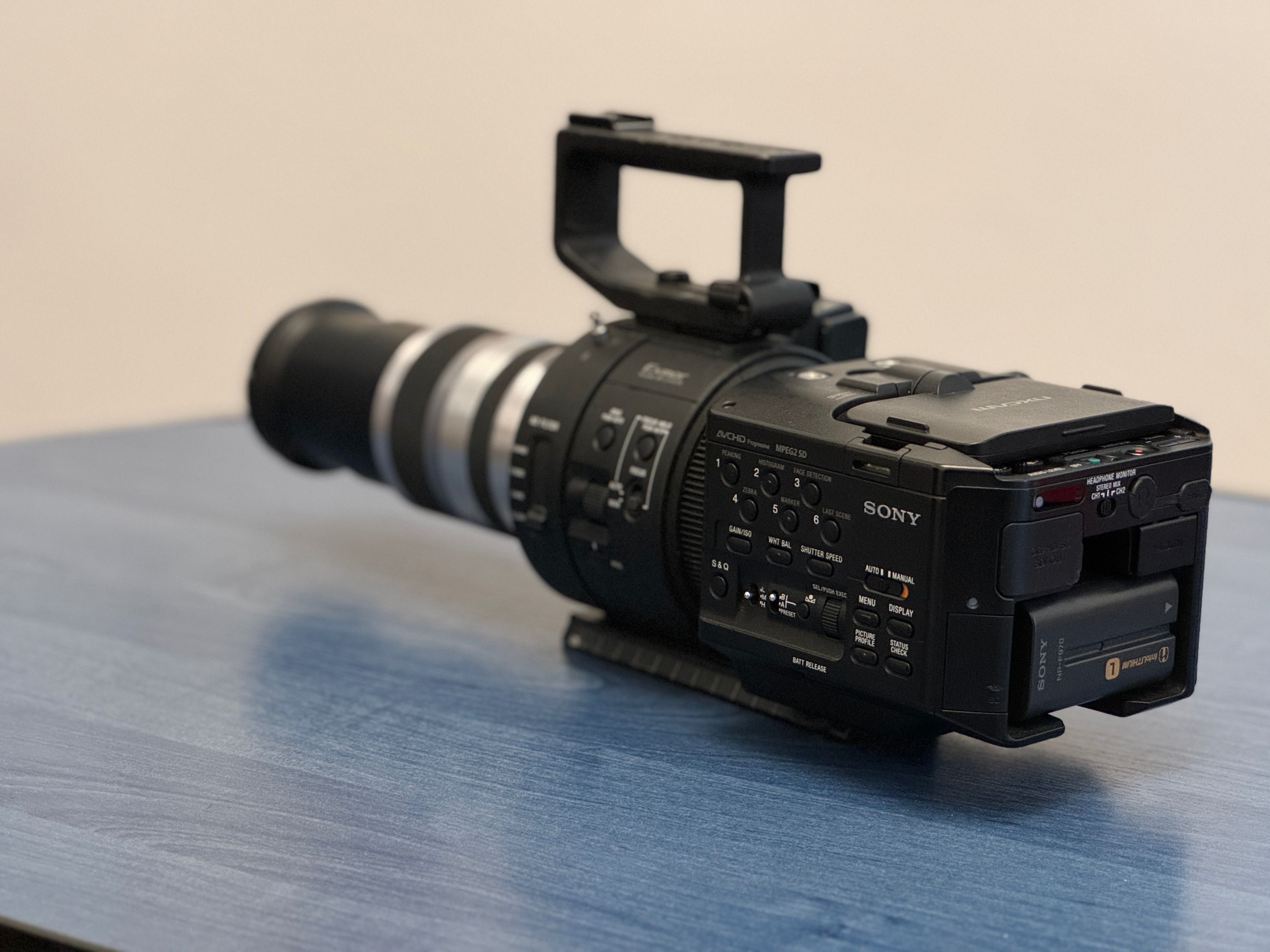 Видеокамера Sony NEX-FS1700