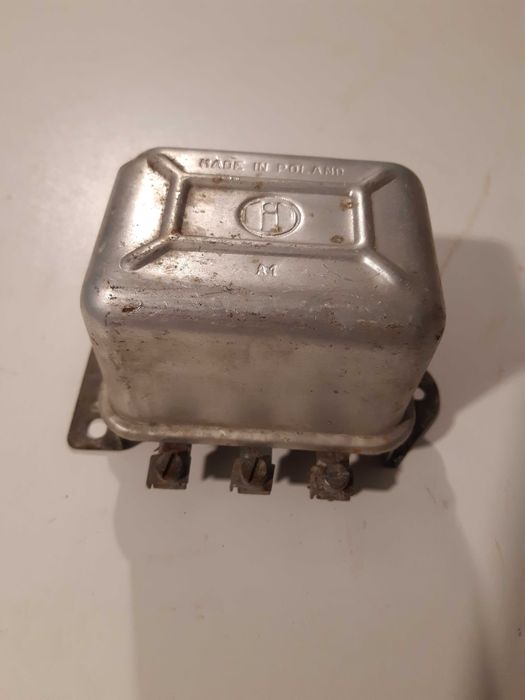 Regulator napięcia prądnicy RG15k 12V 25A 03N 8  Żuk Warszaw Syrena...