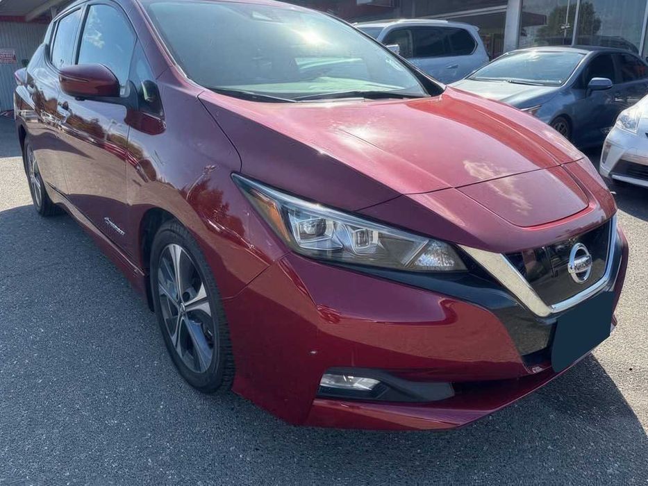 Nissan LEAF SL      2019