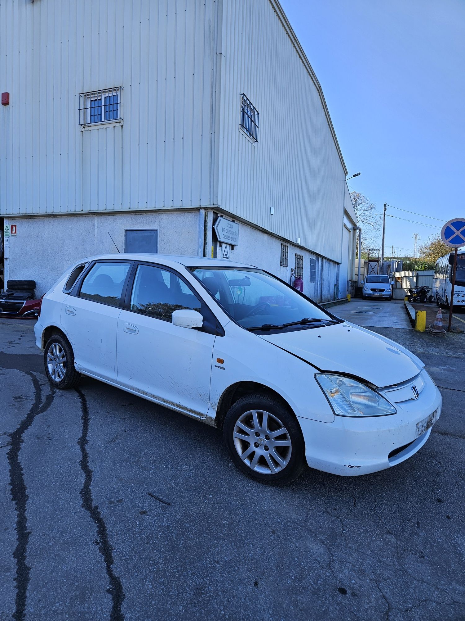 Honda Civic VII Hatchback 1.6i de 2002 para peças