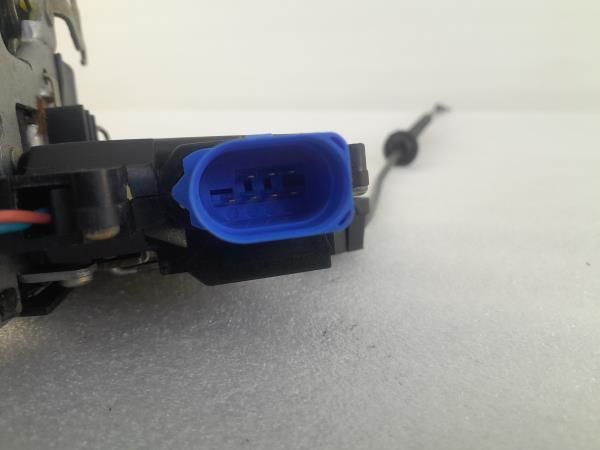 Fechadura / fecho porta trás direito SKODA Octavia II Hatchback (1Z3)