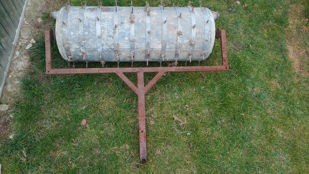 Walec ogrodowy do traktorka