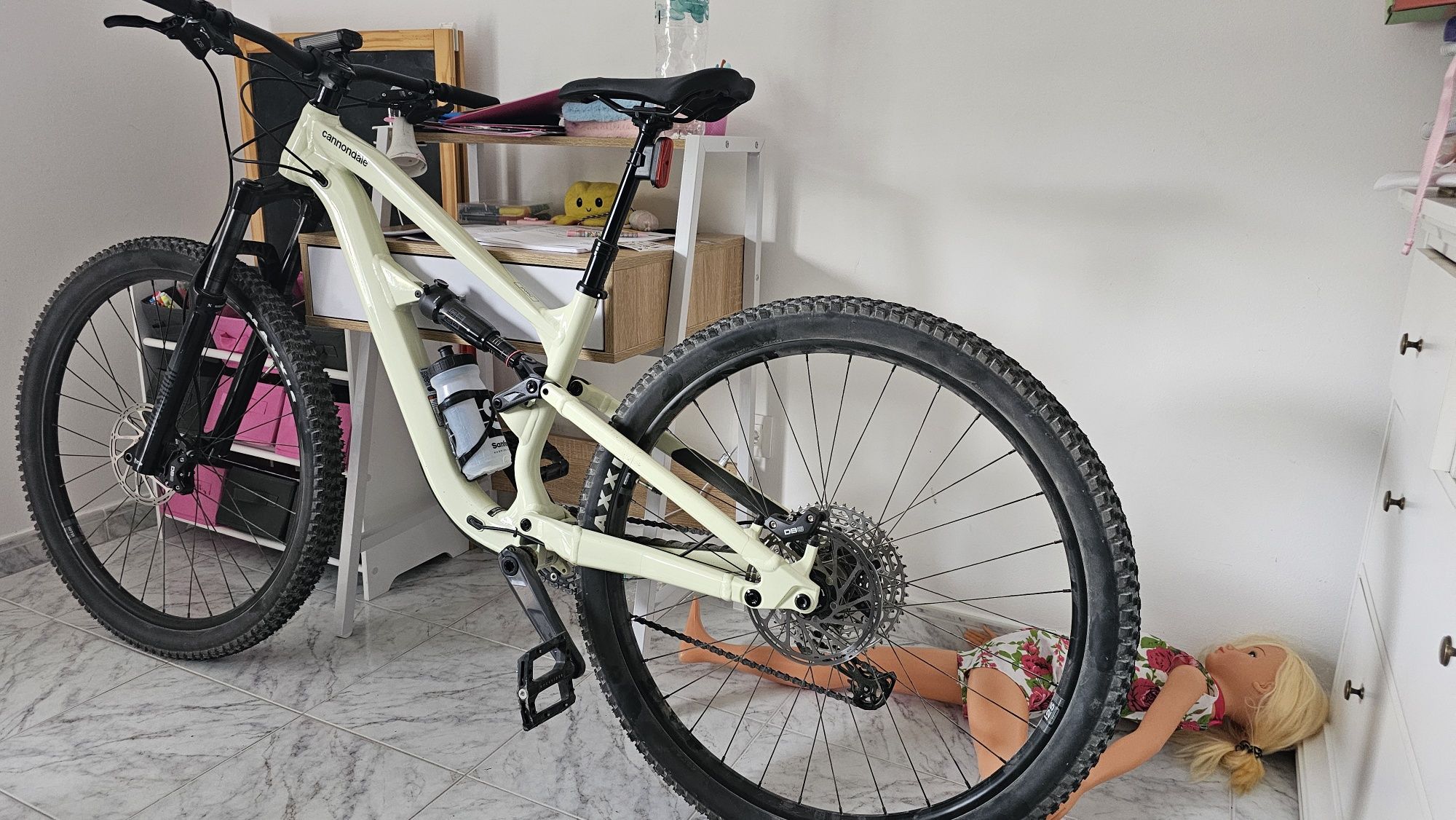 Bicicleta Cannondale Habit 4
