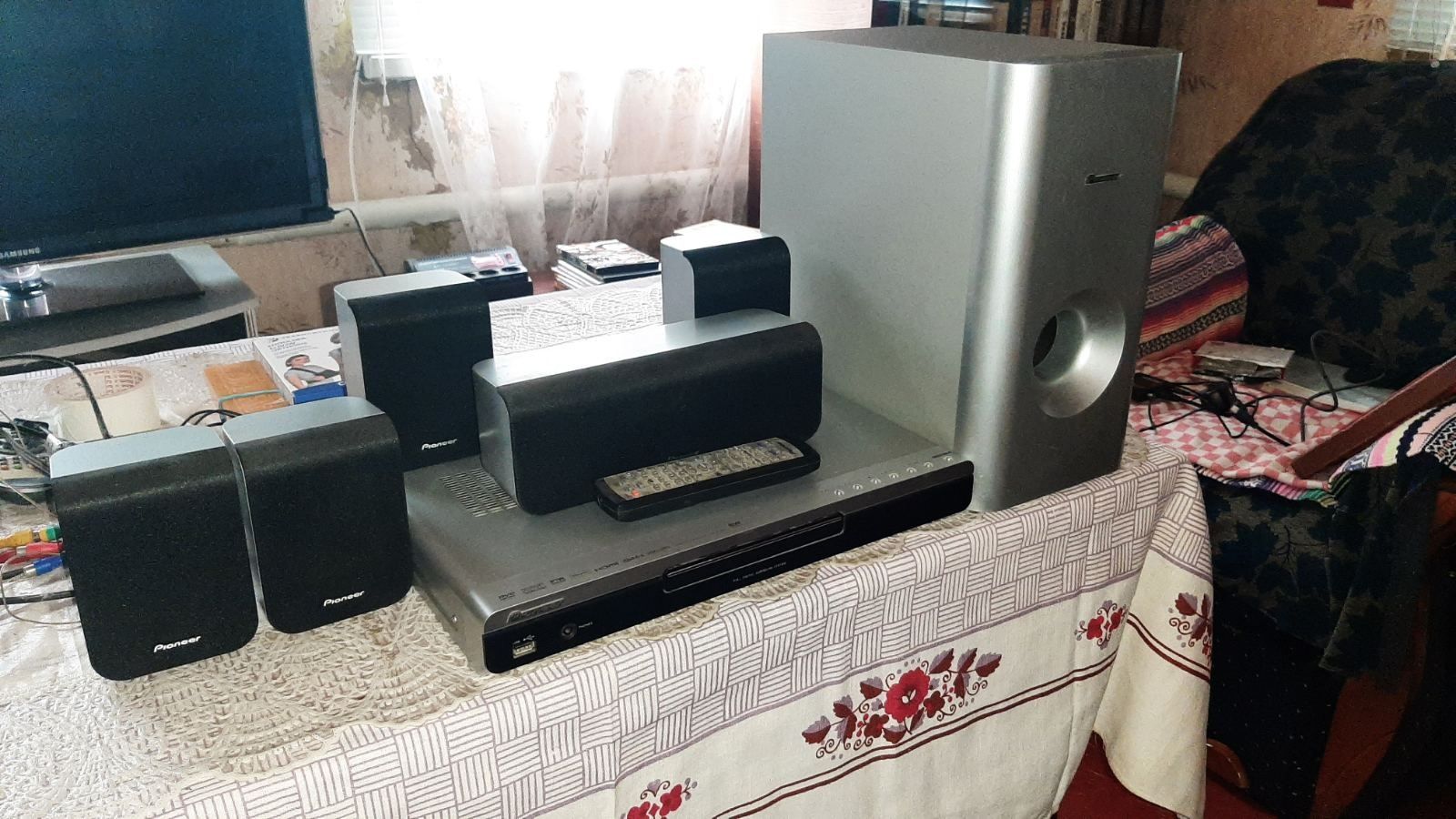 Срочно!Продам домашний кинотеатр