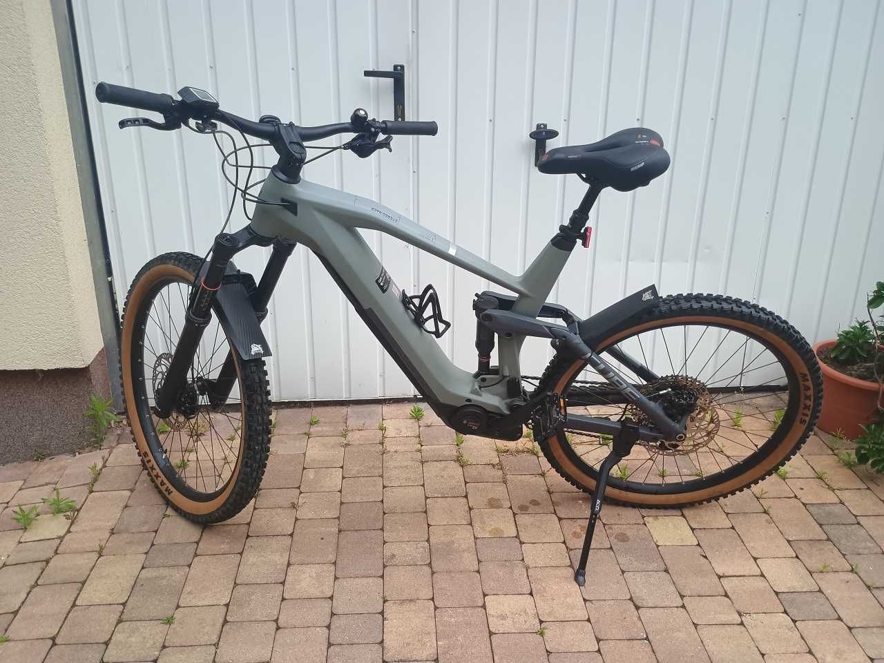 Rower Elektryczny CUBE Stereo 160R Carbon ,Bosch CX 625Wh, XL, 27.5”