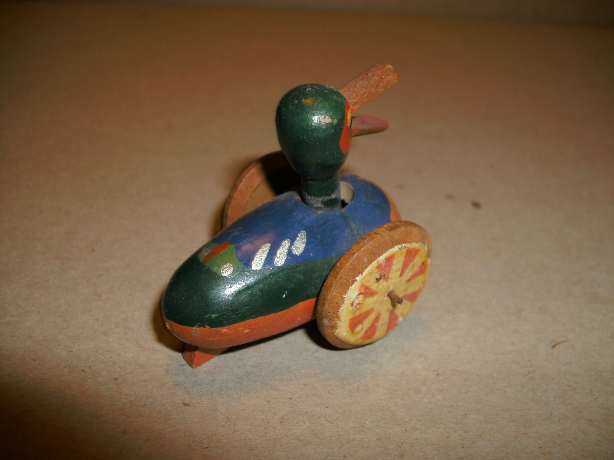 Pato carrinho de madeira de finais do século XIX
