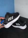 Tenis Adidas novos