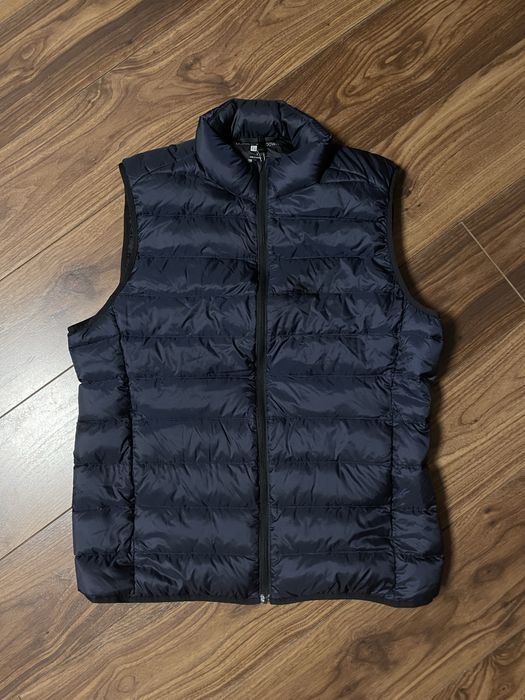 Пухова жилетка Uniqlo