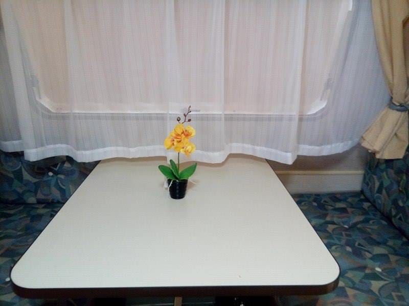 Caravana com avançado e cozinha