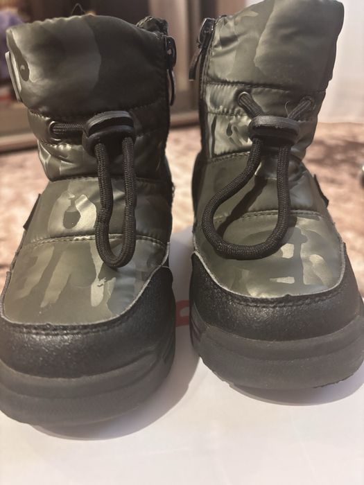 Продам зимние ботинки