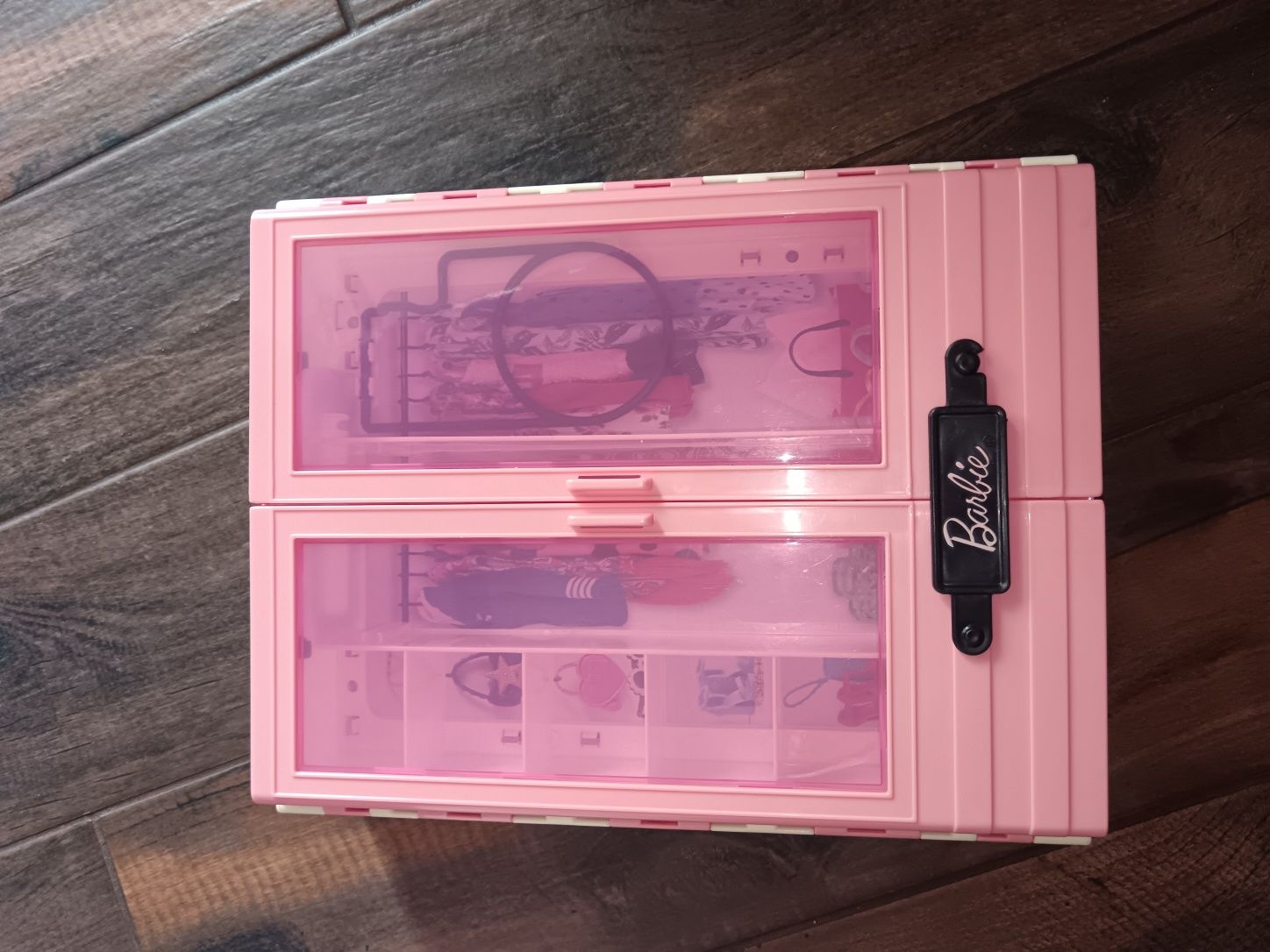 Szafa dla lelek Barbie