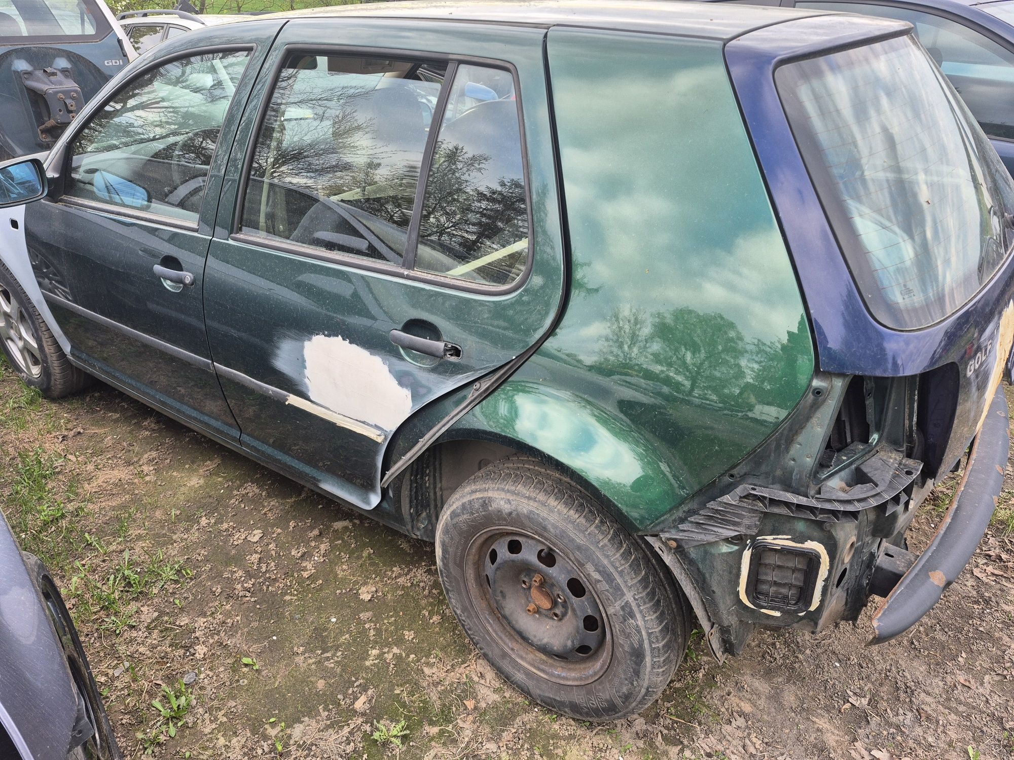 Części vw golf iv silnik skrzynia 1.4 1.6 1.9 tdi  drzwi zderzak