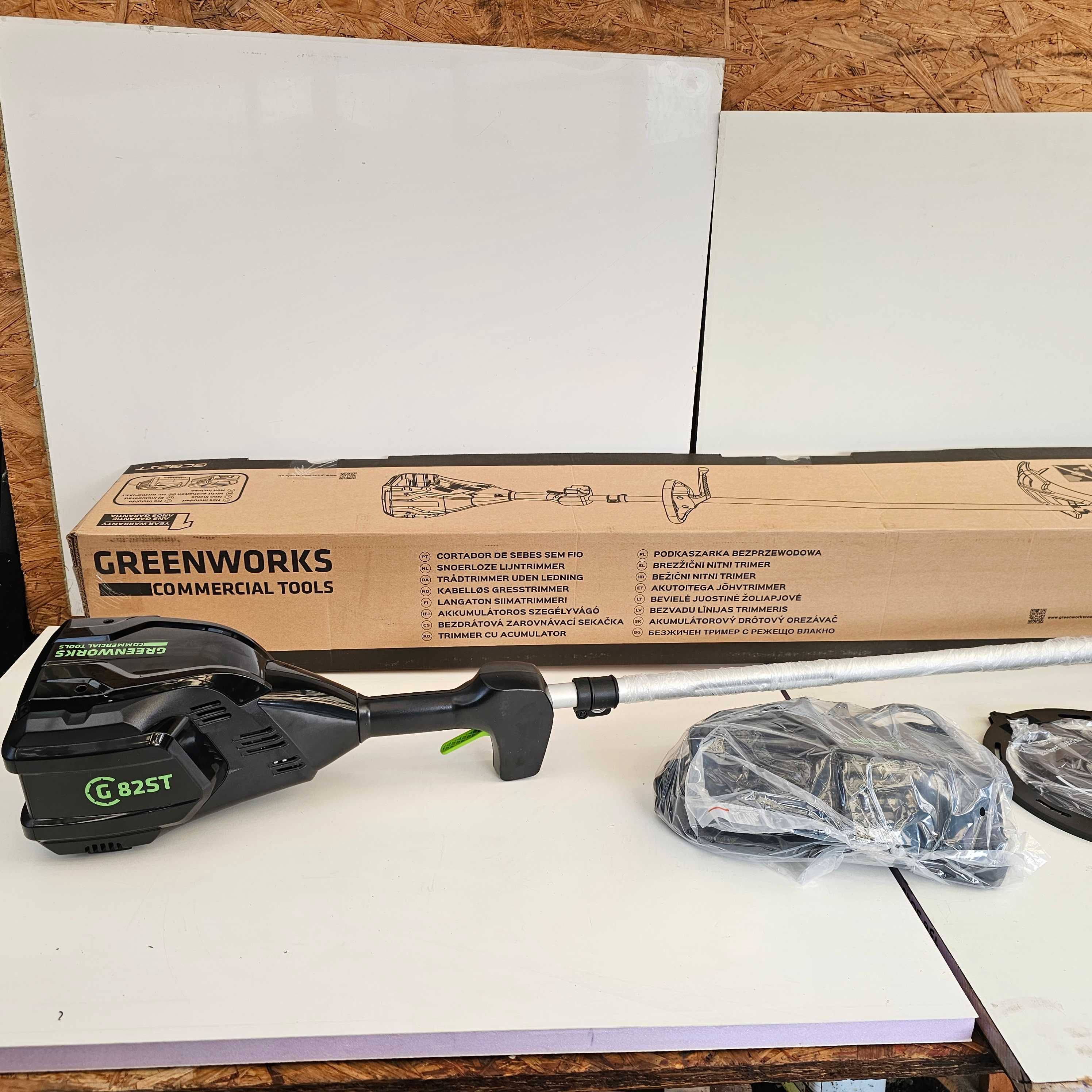 Greenworks 82V, Podkaszarka, dmuchawa, akumulator 2.5Ah, ładowarka