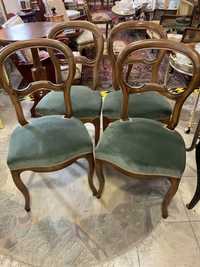 4 Krzesła drewniane z sprężynowym siedziskiem