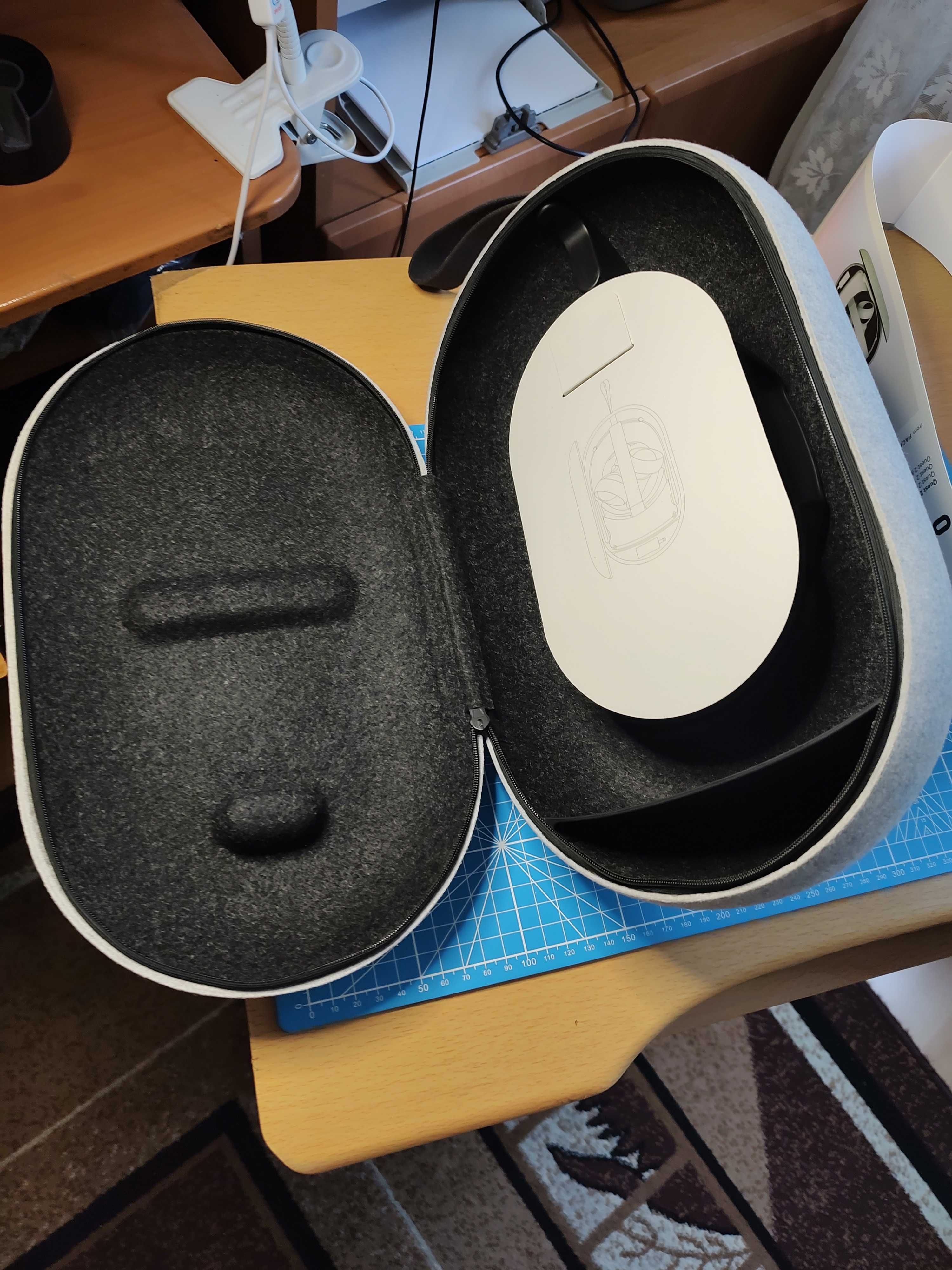 Etui na gogle Oculus Quest 2 oryginalne dedykowane stan jak nowe