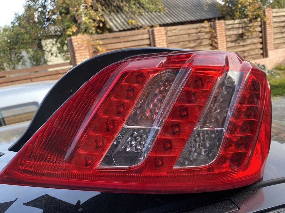 Peugeot 508 стопи фонарі фари