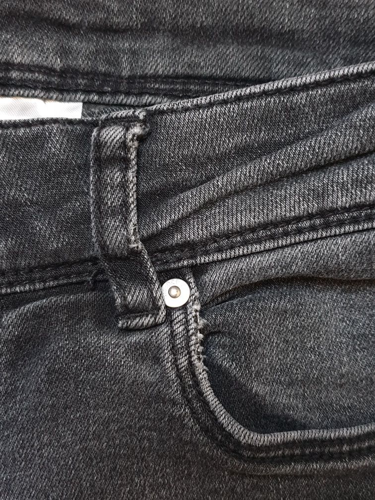 Jeansy skinny regular waist ciemnoszare H&M