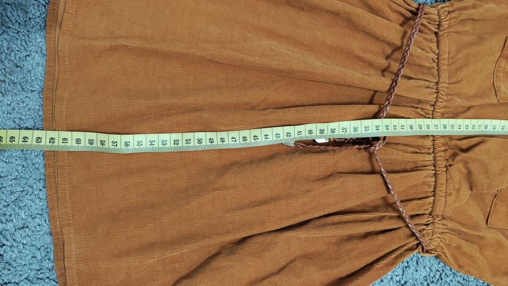 Sukienka dla dziewczynki r.122 Reserved