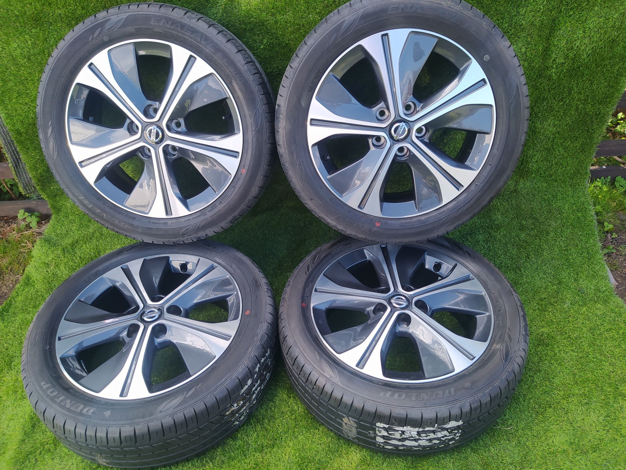 Felgi koła NISSAN Pulsar LEAF 215/50 R17 Lato