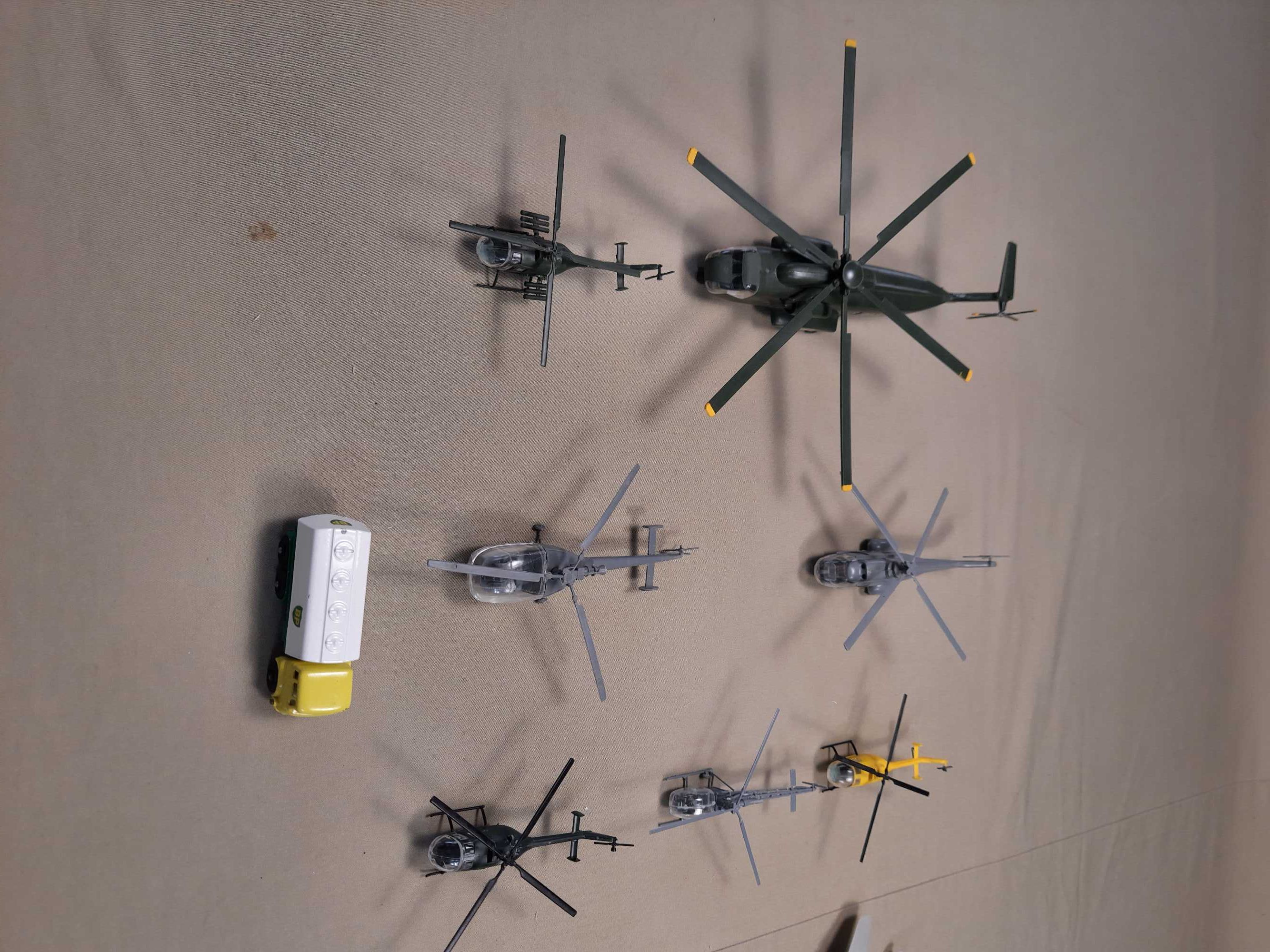 Kits de aviões e helicópteros escala 1:100