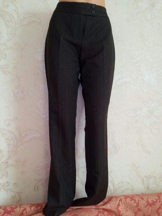 Штани жіночі, красиві.