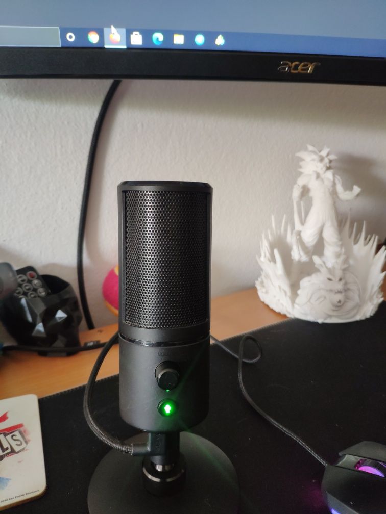 Razer Seiren X Microfone