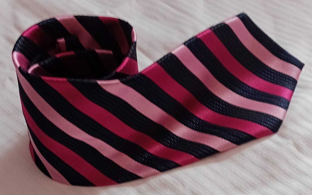 Krawat vintage stylowy unikalny bestseller Selected