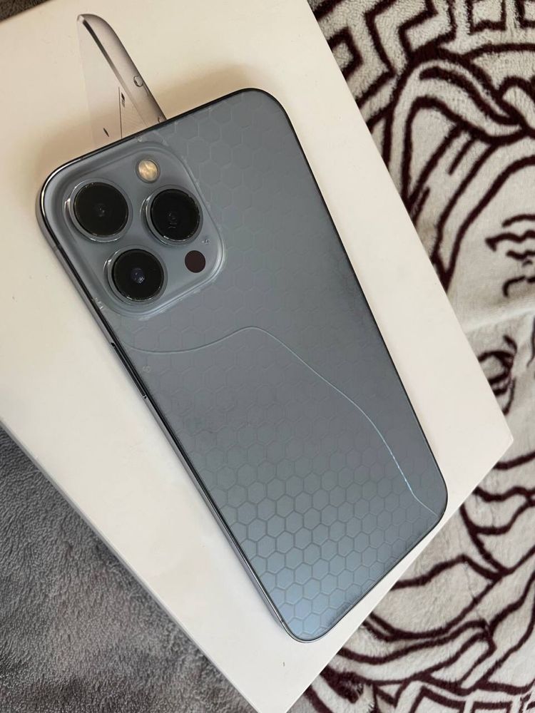 iPhone 13 pro max 128 neverlouk