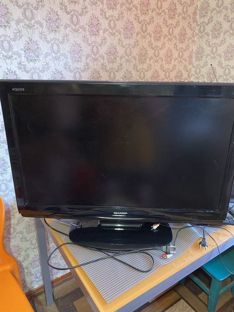 Продам телевизор sharp