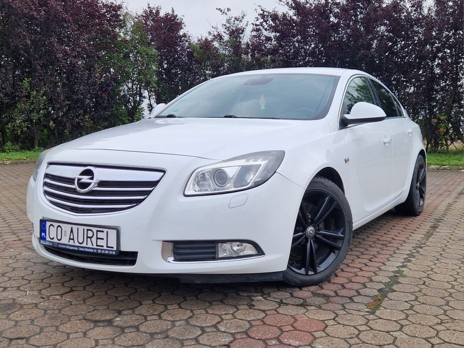 Opel Insignia 2.0 cdti 200 KM biała perła zadbana Xenon