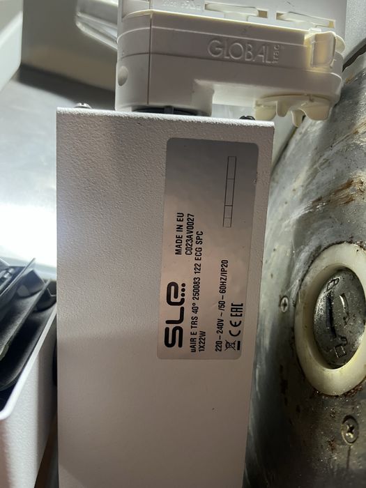 Reflektor led do ośwtlenia szynowego