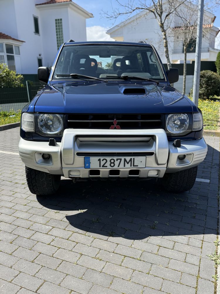 MITSUBISHI PAJERO - 2.8 L Cilindrada - COMO NOVO