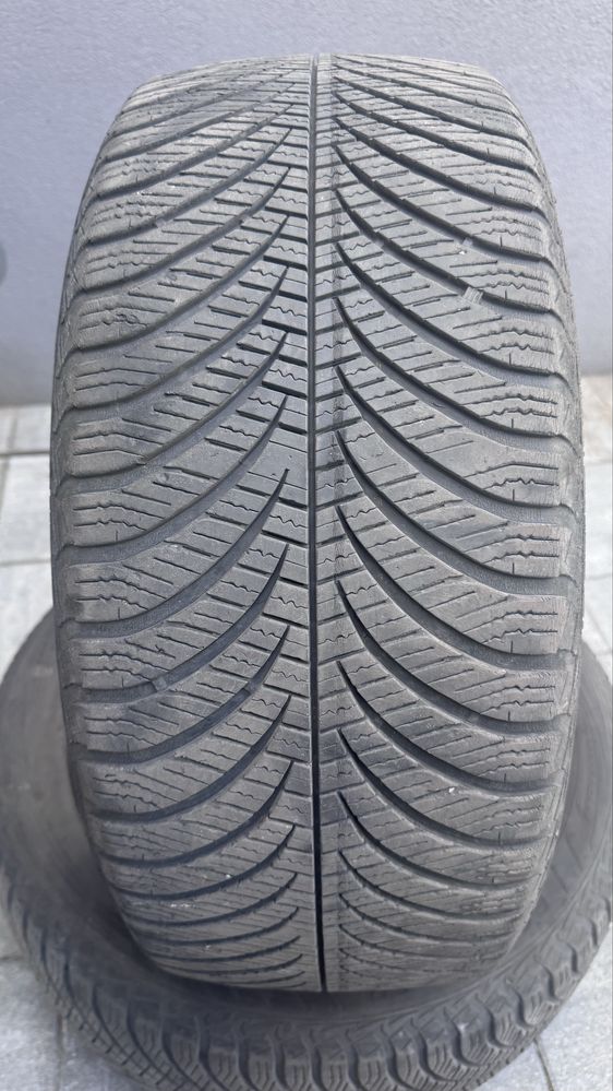 Opony wielosezonowe GoodYear 225/50/17