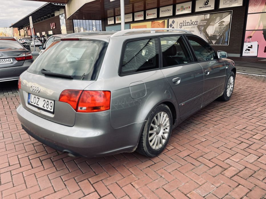 Свіжопригнана Audi A4B7 S-line 2004 рік
