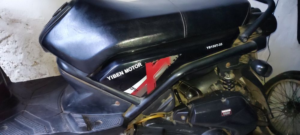 Скутер yiben motor